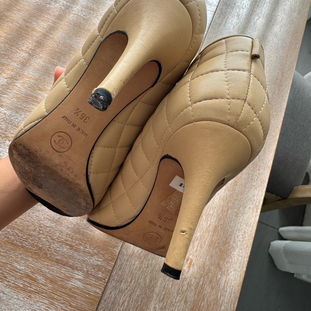 Chanel Quilted Tan and Black Women's Shoes - Picture 10 of 10